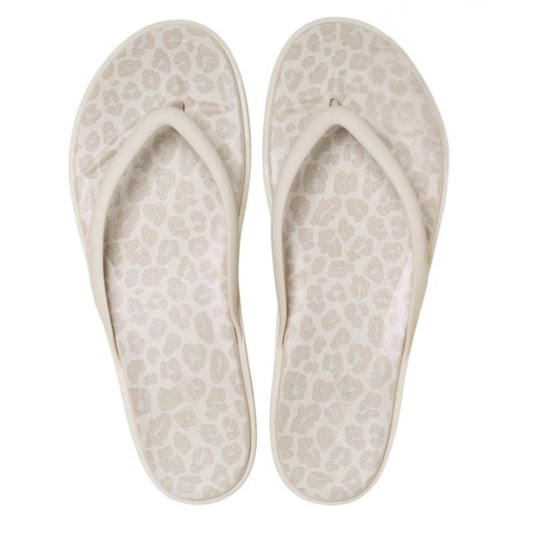 Comfortable Flip Flops for Women with Toe Post Strap Cushioned Arch Support Slip On Style