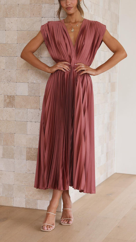 Maria | Elegant Pleated Maxi Dress